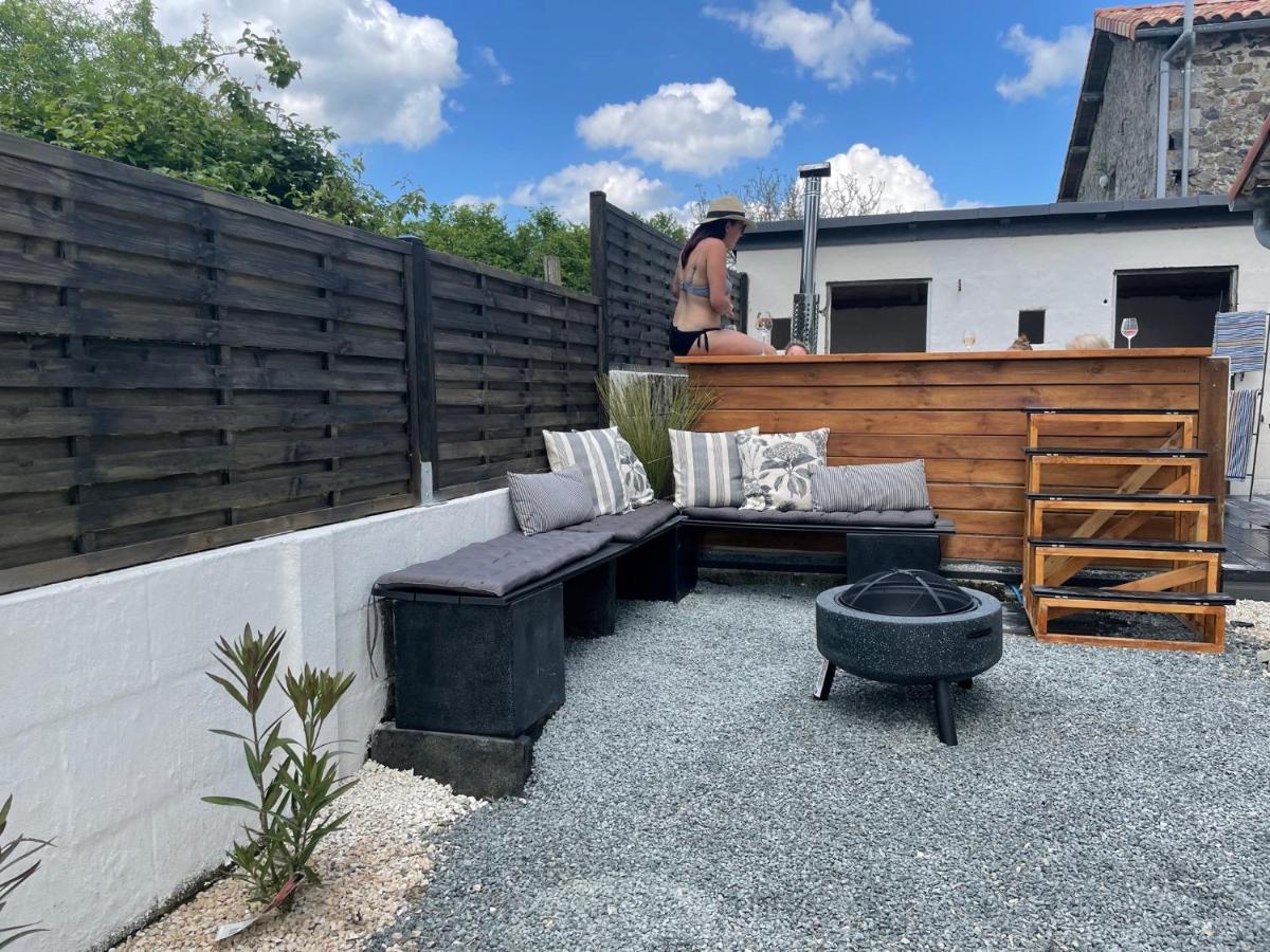 Beautiful Cottage With Private Plunge Pool/Hot Tub - 40 Mins From Puy Du Fou La Chapelle-Saint-Etienne Екстериор снимка