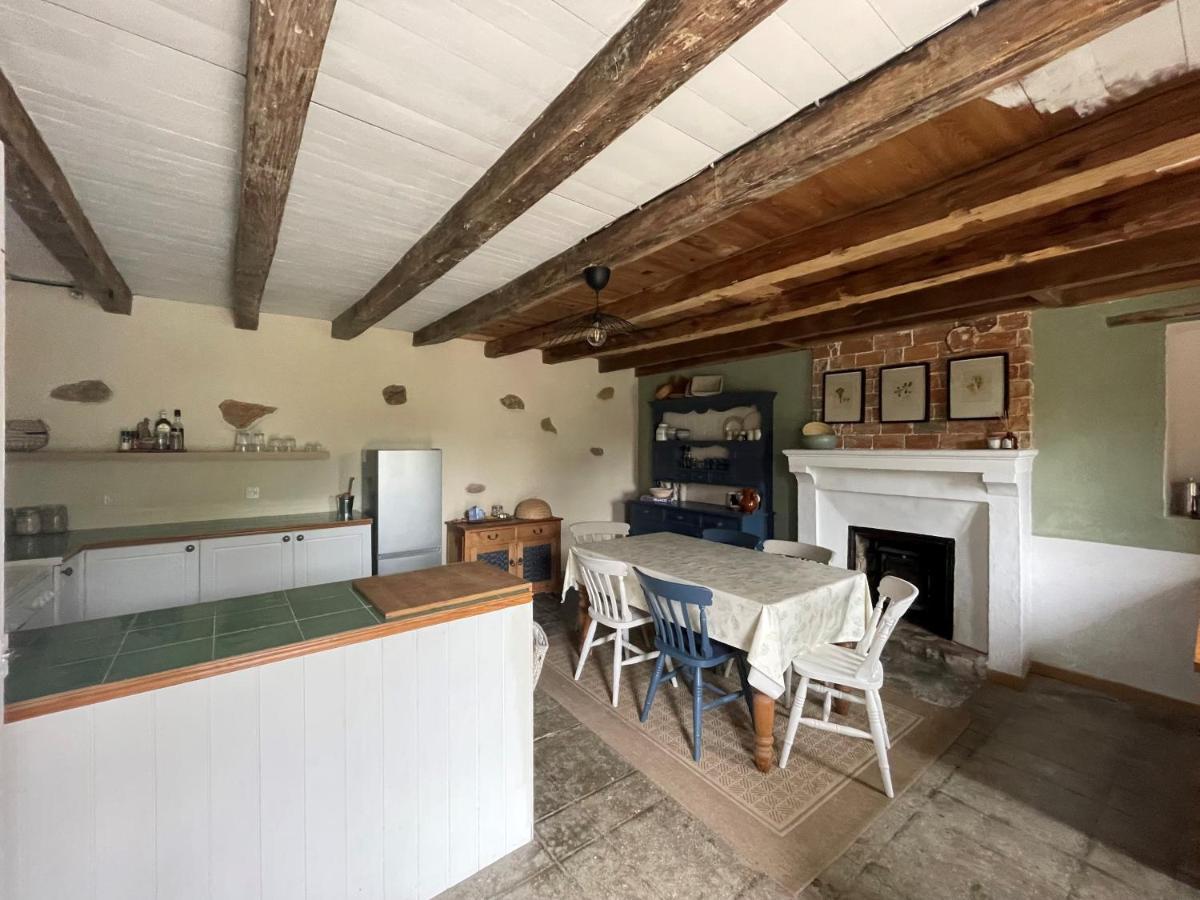 Beautiful Cottage With Private Plunge Pool/Hot Tub - 40 Mins From Puy Du Fou La Chapelle-Saint-Etienne Екстериор снимка