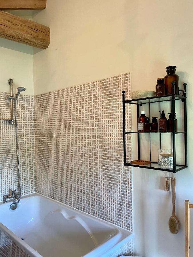 Beautiful Cottage With Private Plunge Pool/Hot Tub - 40 Mins From Puy Du Fou La Chapelle-Saint-Etienne Екстериор снимка